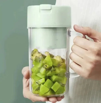 Mini Juicer Portable Blender & Smoothie Maker with Built-In Straw